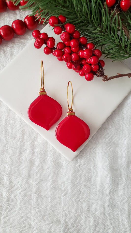 Gloss Red Christmas Bulbs